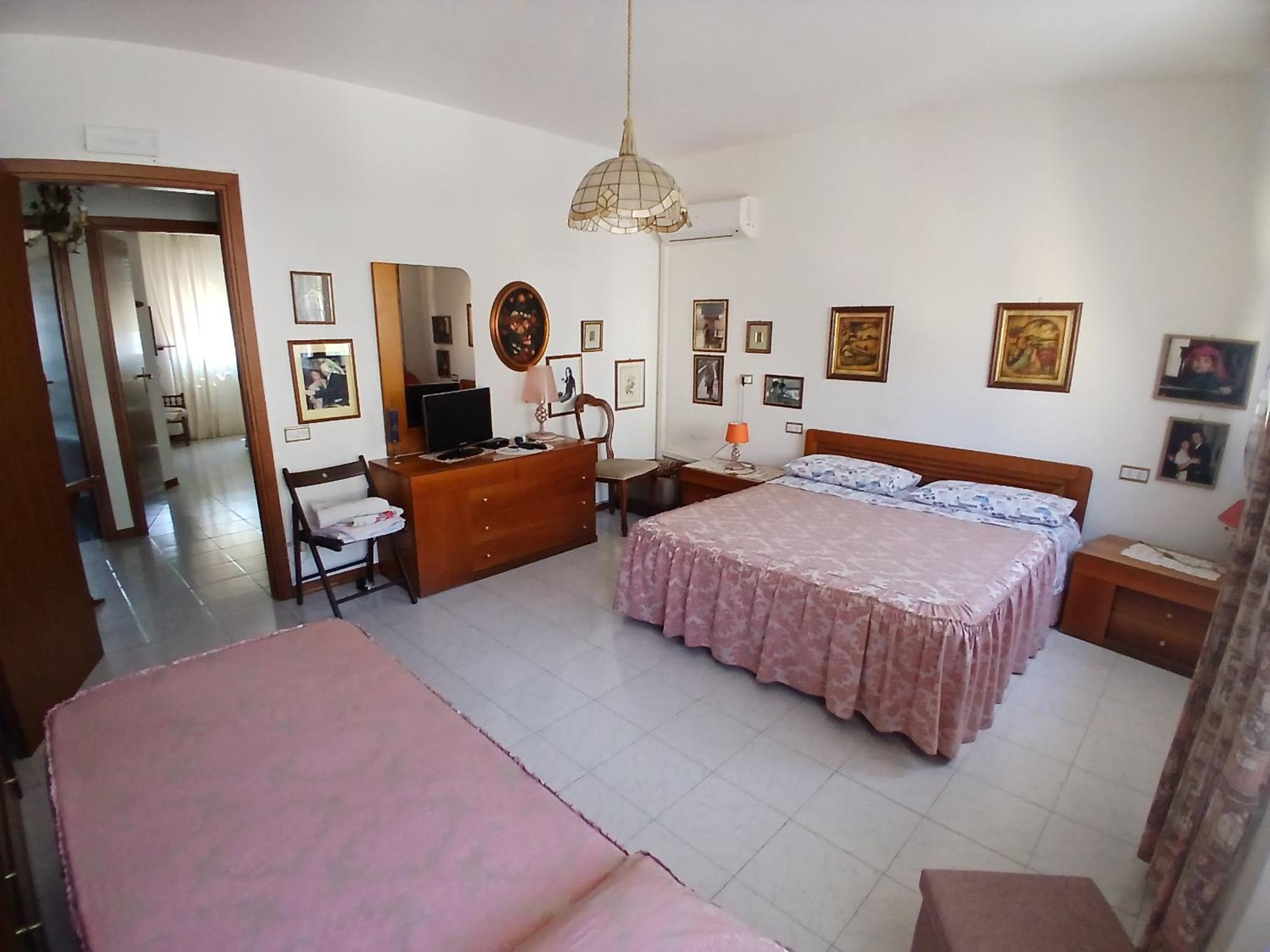Il Melograno B&B With Private Bathrooms Aulla Bagian luar foto