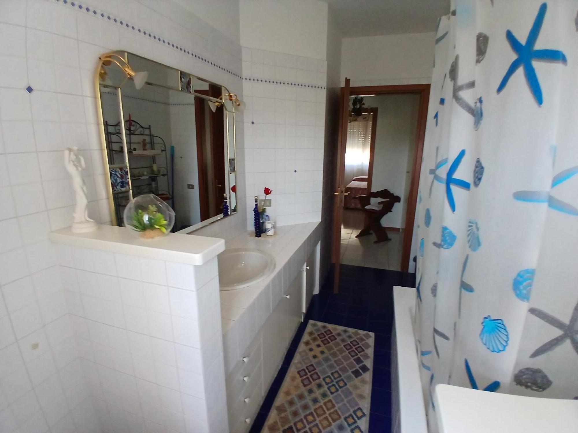 Il Melograno B&B With Private Bathrooms Aulla Bagian luar foto